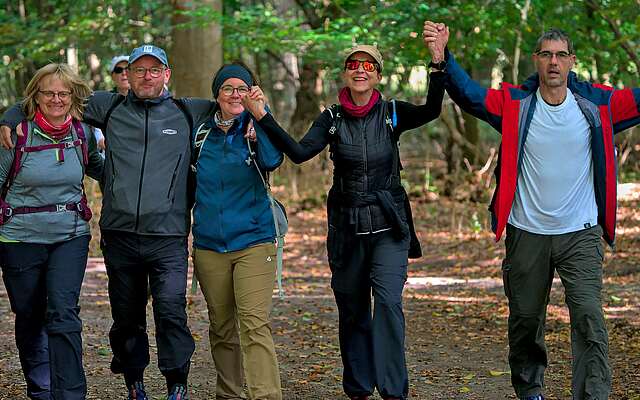 Wandergruppe im Wald