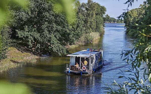 Barrierefreie Hausboottour mit Kuhnle Tours